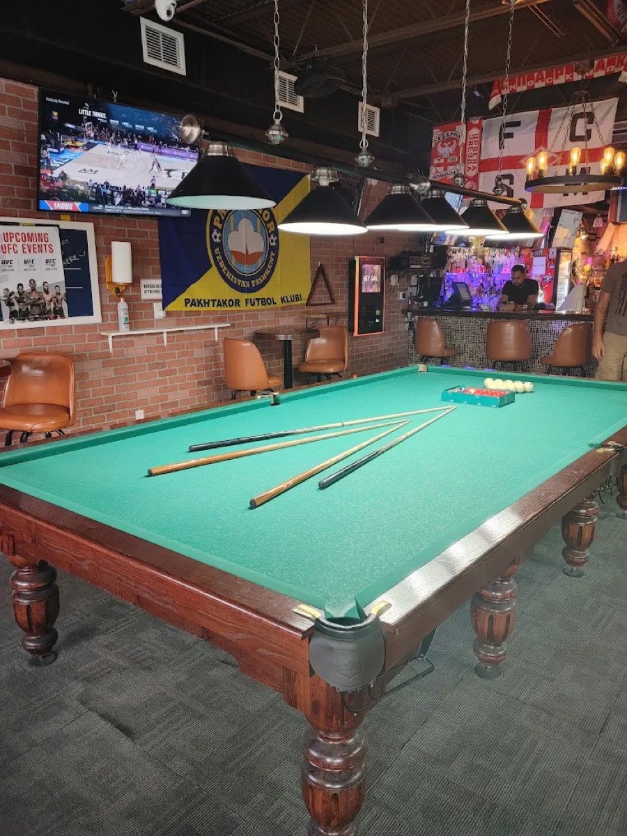 Billiards and sports decor at Shooterz